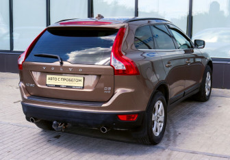 Подержанный автомобиль Volvo XC60 2012 года (5 фото)