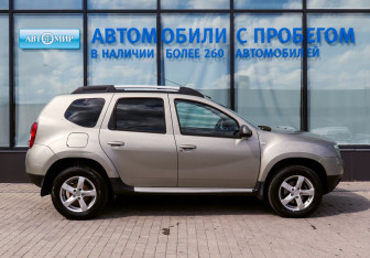 Подержанный автомобиль Renault Duster 2013 года (6 фото)