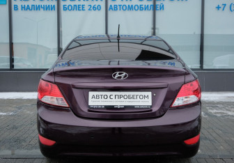 Подержанный автомобиль Hyundai Solaris Sedan 2013 года (4 фото)