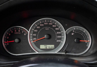 Подержанный автомобиль Subaru Impreza Hatchback 2008 года (16 фото)