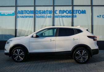 Подержанный автомобиль Nissan Qashqai 2021 года (2 фото)