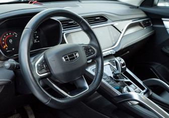 Подержанный автомобиль Geely Atlas Pro 2023 года (9 фото)