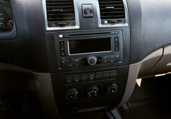 Подержанный автомобиль УАЗ Patriot 2013 года (12 фото)