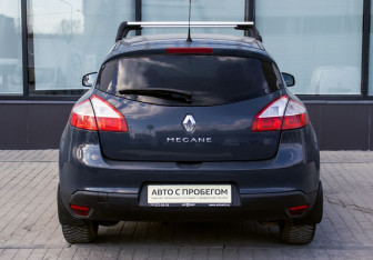 Подержанный автомобиль Renault Megane Hatchback 2013 года (4 фото)