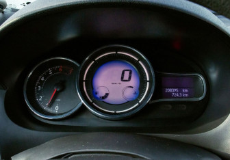 Подержанный автомобиль Renault Megane Hatchback 2013 года (11 фото)