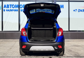 Подержанный автомобиль Opel Mokka 2013 года (19 фото)