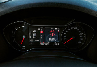 Подержанный автомобиль Ford S-MAX 2008 года (10 фото)