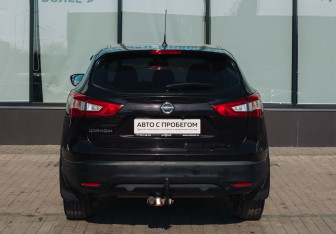 Подержанный автомобиль Nissan Qashqai 2014 года (4 фото)
