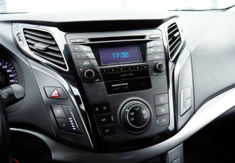 Подержанный автомобиль Hyundai i40 Sedan 2014 года (13 фото)