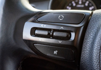 Подержанный автомобиль Kia Rio Hatchback 2018 года (13 фото)