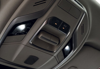 Подержанный автомобиль Geely Atlas Pro 2023 года (15 фото)