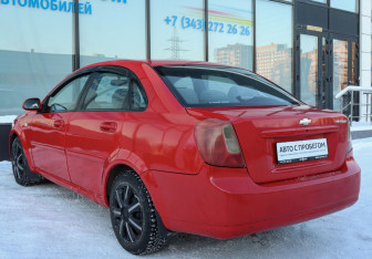 Подержанный автомобиль Chevrolet Lacetti Sedan 2006 года (3 фото)