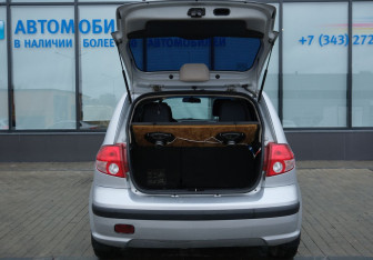 Подержанный автомобиль Hyundai Getz 2004 года (18 фото)