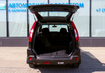 Подержанный автомобиль Nissan X-Trail 2012 года (19 фото)
