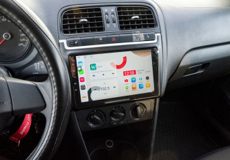 Подержанный автомобиль Volkswagen Polo Sedan 2015 года (13 фото)