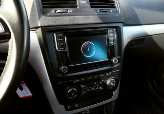 Подержанный автомобиль Skoda Yeti 2016 года (10 фото)