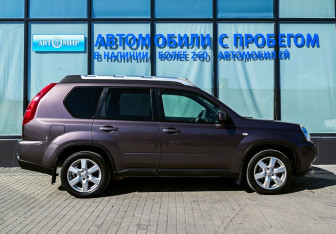Подержанный автомобиль Nissan X-Trail 2008 года (6 фото)