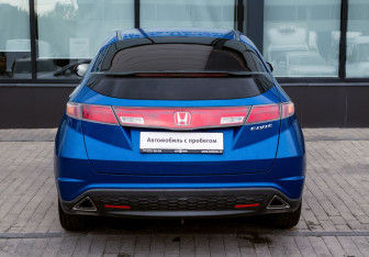 Подержанный автомобиль Honda Civic Hatchback 2007 года (4 фото)