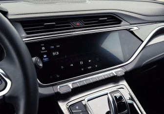 Подержанный автомобиль Geely Atlas Pro 2023 года (4 фото)