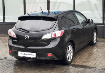 Подержанный автомобиль Mazda 3 Hatchback 2011 года (5 фото)