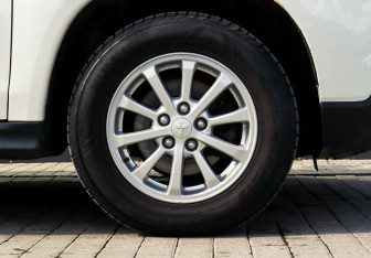 Подержанный автомобиль Mitsubishi ASX 2013 года (19 фото)