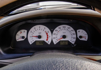 Подержанный автомобиль Chevrolet Niva 2006 года (9 фото)