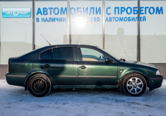 Подержанный автомобиль Skoda Octavia Liftback 2001 года (6 фото)