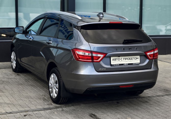 Подержанный автомобиль LADA (ВАЗ) Vesta Wagon 2018 года (3 фото)