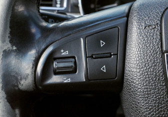 Подержанный автомобиль Skoda Superb Liftback 2011 года (14 фото)