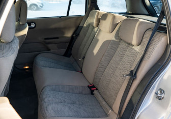 Подержанный автомобиль Renault Megane Wagon 2008 года (16 фото)