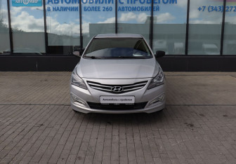 Подержанный автомобиль Hyundai Solaris Sedan 2016 года (8 фото)