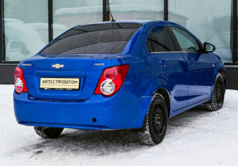 Подержанный автомобиль Chevrolet Aveo Sedan 2012 года (5 фото)