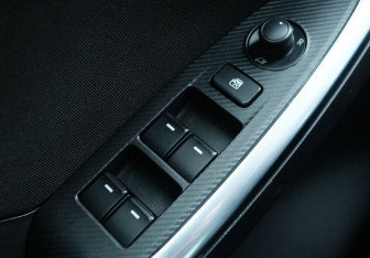 Подержанный автомобиль Mazda CX-5 2015 года (11 фото)