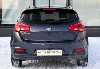 Подержанный автомобиль Kia Ceed Hatchback 2012 года (4 фото)