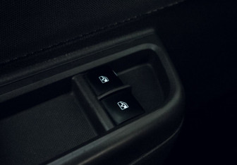 Подержанный автомобиль Chevrolet Cobalt Sedan 2013 года (12 фото)