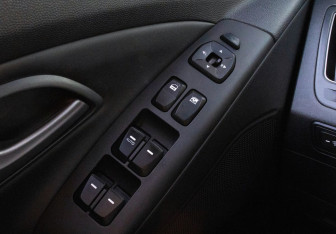 Подержанный автомобиль Hyundai ix35 2014 года (12 фото)