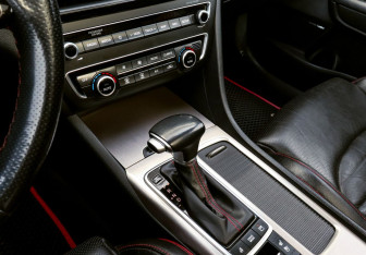 Подержанный автомобиль Kia Optima Sedan 2019 года (18 фото)