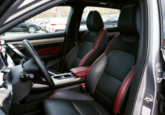 Подержанный автомобиль Geely Coolray 2023 года (16 фото)
