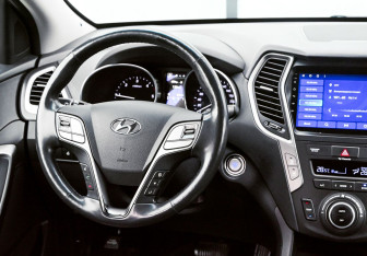 Подержанный автомобиль Hyundai Santa Fe 2017 года (19 фото)