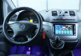 Подержанный автомобиль Mercedes-Benz Viano 2010 года (10 фото)