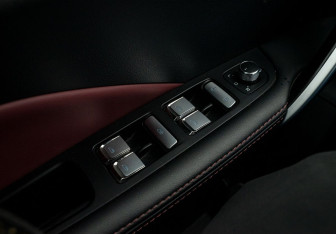 Подержанный автомобиль Geely Coolray 2020 года (14 фото)