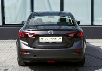 Подержанный автомобиль Mazda 3 Sedan 2017 года (4 фото)