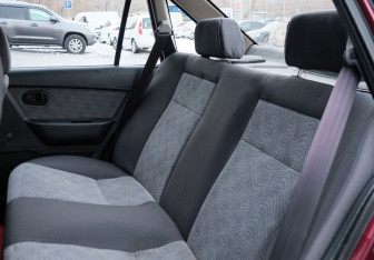 Подержанный автомобиль Daewoo Nexia Sedan 2011 года (17 фото)