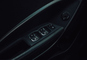 Подержанный автомобиль Hyundai Santa Fe 2012 года (13 фото)