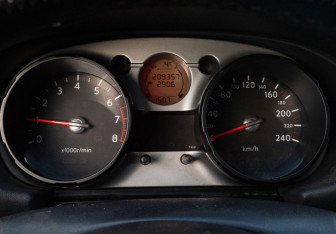 Подержанный автомобиль Nissan Qashqai 2008 года (16 фото)