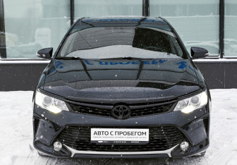 Подержанный автомобиль Toyota Camry Sedan 2012 года (8 фото)