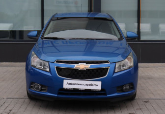 Подержанный автомобиль Chevrolet Cruze Sedan 2011 года (8 фото)