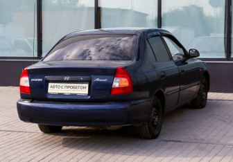 Подержанный автомобиль Hyundai Accent Sedan 2008 года (5 фото)