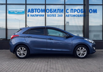 Подержанный автомобиль Hyundai i30 Hatchback 2012 года (5 фото)