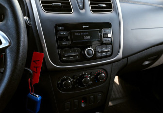 Подержанный автомобиль Renault Logan Sedan 2020 года (13 фото)